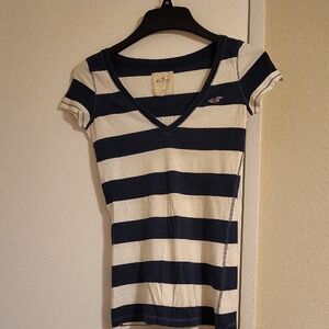 Hollister Navy & Cream Horizontal Stripe V-Neck Tee
